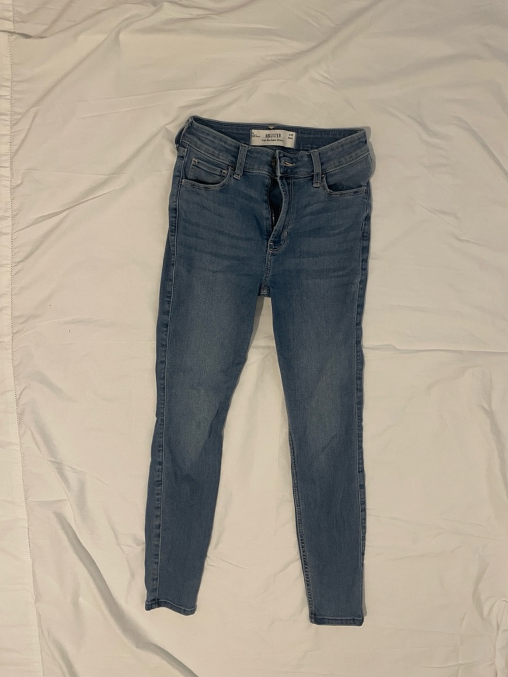 Hollister Women's Skinny Jeans in Medium Blue Wash